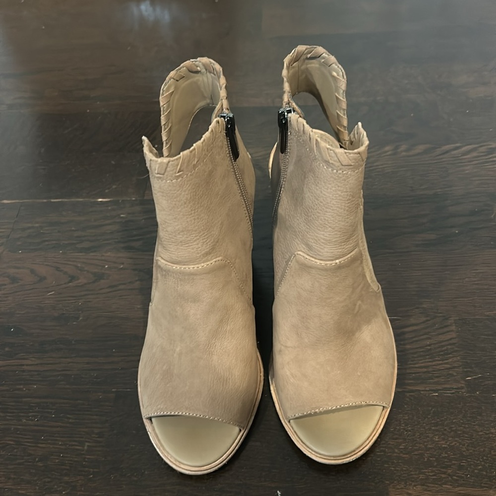 Vince Caumto open toe ankle booties - Picture 2 of 7